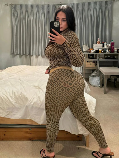 Watch My Walk Slim Women’s Two-Piece Set – Shirt Top & Legging Pants 💃✨