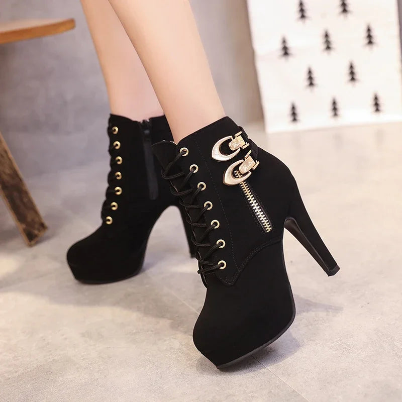 🔥 Comfortable & Sexy Ankle Boots for Women – Platform High Heels with Lace-Up Design and Buckle Detail 🔥