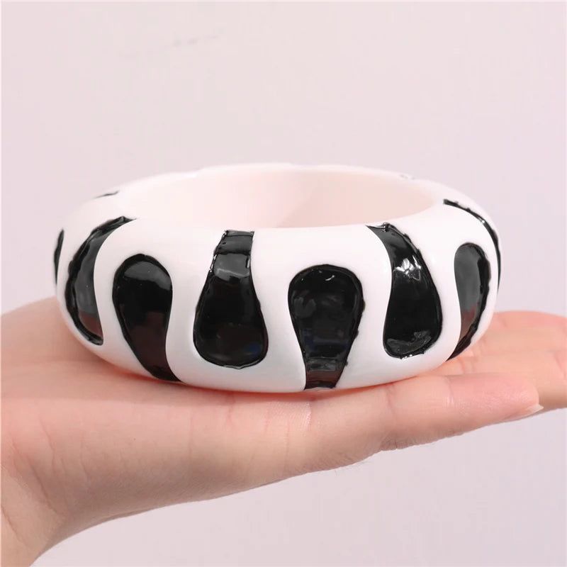 ✨ HUANZHI Fashion Geometric Resin Bracelet