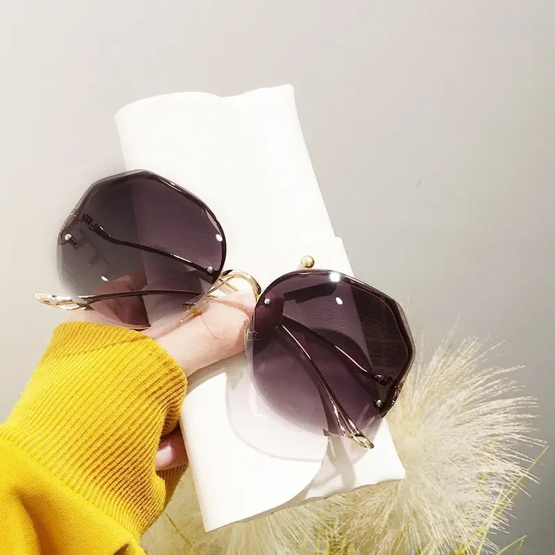 Rimless Luxury Sunglasses Metal Female Vintage Ladies Stylish Design Oversized Square Sun Glasses UV400