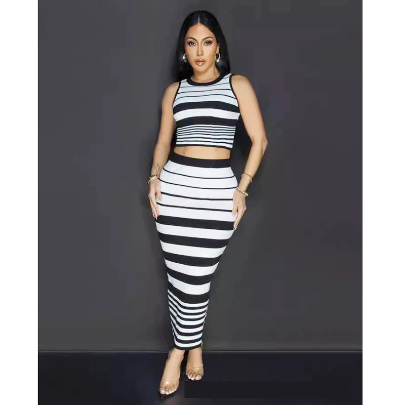🔥 Luxe Lines Striped Two-Piece Set – 2025 Autumn Fashion