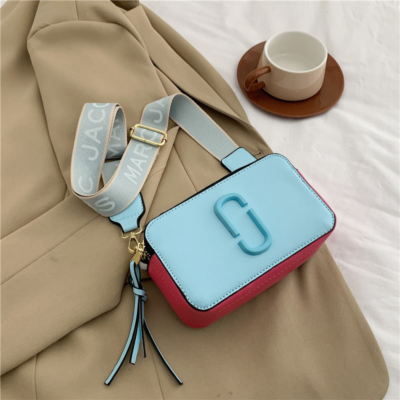 New & Bold Fashionable Wide Shoulder Strap Crossbody Small Bag Fashionable All-match Small Square Bag
